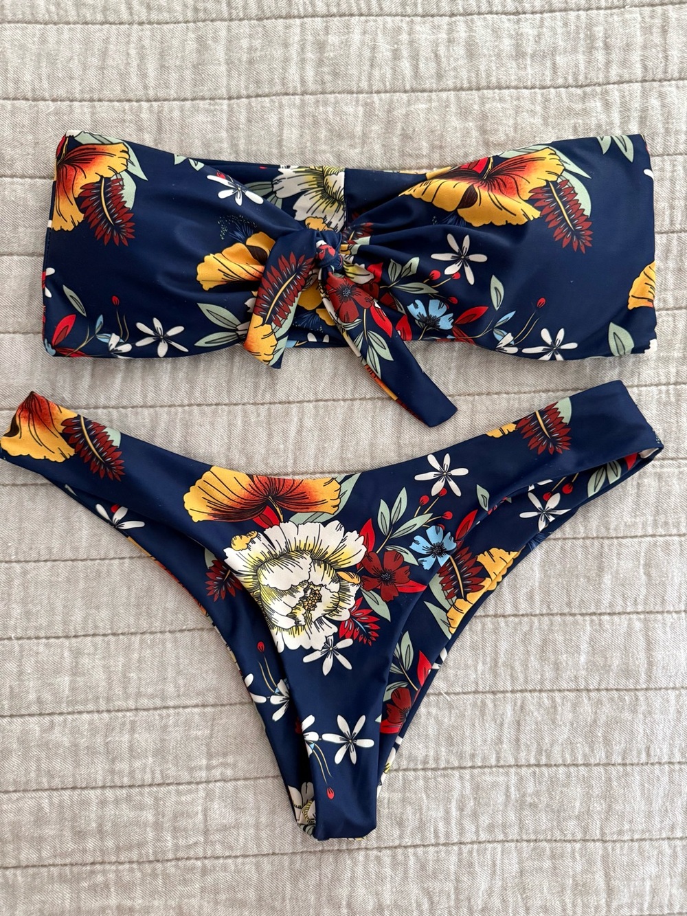 Zaful Navy Floral Tie-Front Bandeau Bikini - Yellow Red White